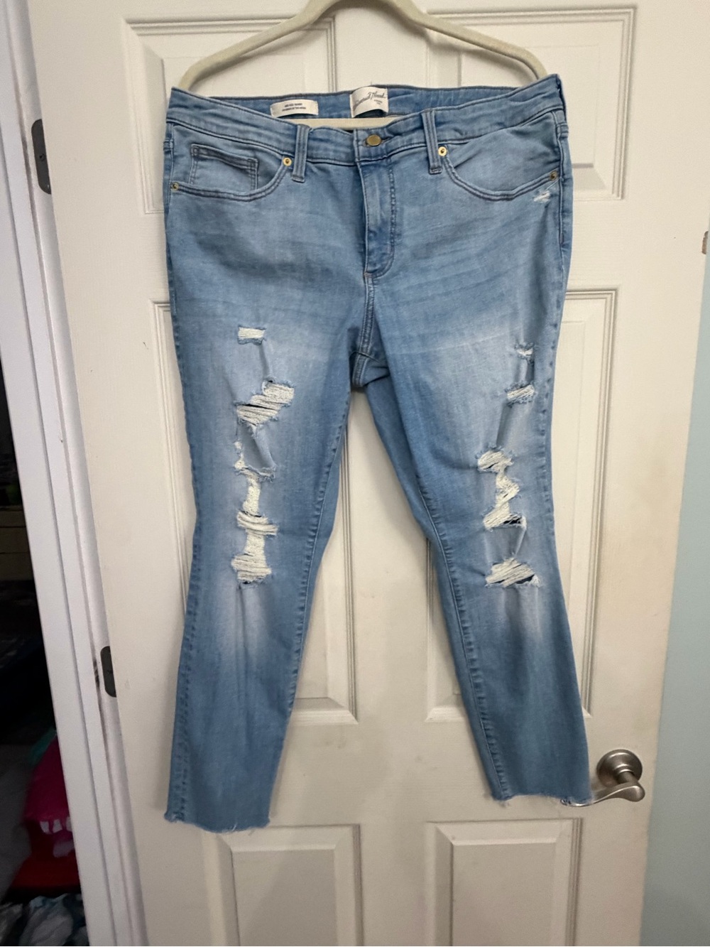 Universal Thread Light Blue Distressed Skinny Jeans